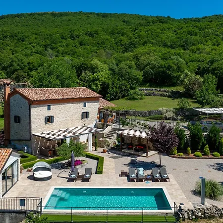 Veselici Villa *