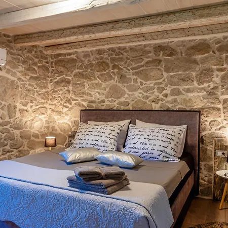 Veselici Villa